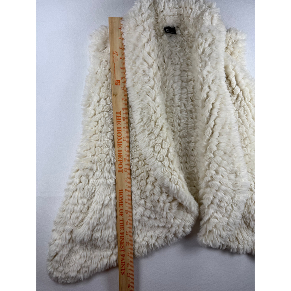 Love Token Faux Fur Vest Women’s S Cream White Fluffy Layering - Picture 4 of 8